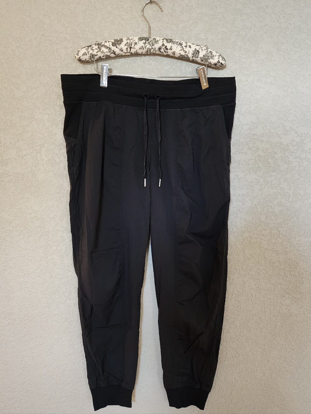 Lululemon Dance Studio Joggers Full Length Size 14